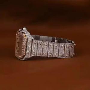 Reloj de Lujo con Diamante Moissanite de Corte Brillante Redondo VS1, Personalizado en Oro Blanco para Hombre, con Esfera Romana, Fecha, Edición Limitada, Cuarzo - Product Image 4