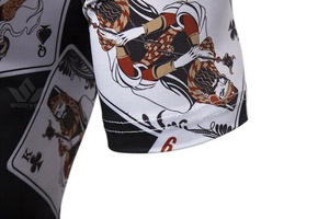เสื้อยืดผู้ชายลายกราฟิกกะโหลกสีขาว ลายเอซออฟสเปดส์ แขนสั้น คอกลม ทรงปกติ ผ้าเจอร์ซีย์ สไตล์ลำลอง สตรีทแวร์ - Product Image 6