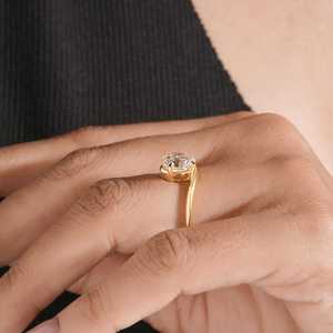 Bague de fiançailles de luxe en or 14 carats avec diamant de laboratoire brillant, certifié IGI, clarté VS1, 1,5 carat, diamant blanc, sur mesure pour femme - Product Image 6