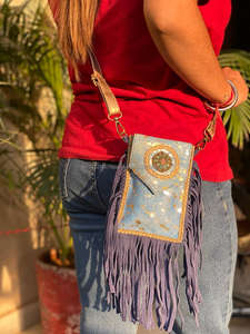 Bolso de piel auténtica hecho a mano con flecos para teléfono móvil, bolso de mano con piel metálica, estilo bohemio - Product Image 2