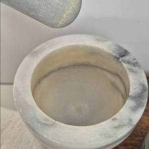 Ensemble de salière et poivrière en marbre, ensemble d'assaisonnements en marbre, vaisselle de luxe en marbre, shaker en pierre artisanal, décoration de cuisine moderne - Product Image 2
