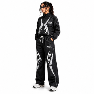 Conjunto Deportivo Premium Cortavientos, 130 GSM, Micro Poliéster, Tela Lisa, Estilo Panel, Logotipo Personalizado, Impresión Serigráfica - Product Image 1