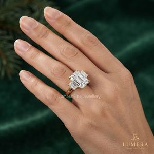 Bague de Mariage Dorée Tendance Style Diamant Scintillant Bijou de Fiançailles Cadeau Romantique pour Femme - Product Image 1