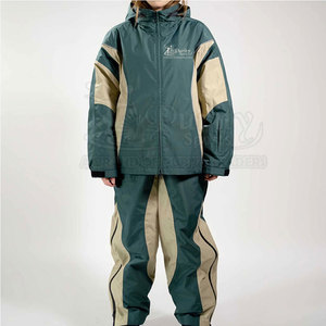 Nuevo Chándal Deportivo con Bloques de Color a la Moda, Diseño Elegante, Ajuste Cómodo, Hecho en Pakistán - Product Image 5