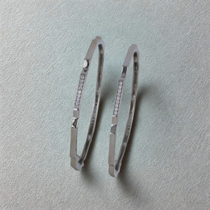 Women's High Quality 925 Sterling Silver Bracelet Classic Style Bangle with Natural <b>Crystal</b> Made in India - Product Image 3