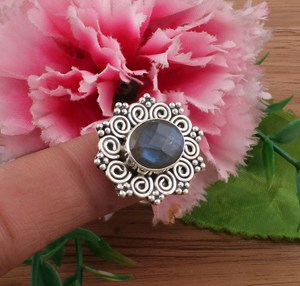 Vintage Boho Classic Bezel Setting <b>Labradorite</b> <b>Ring</b> Handmade 925 Sterling Silver Natural Gemstone Women's Wedding Anniversary - Product Image 3