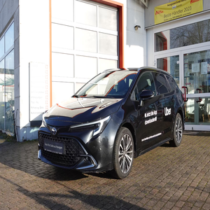 Toyota Corolla 18 Hybrid Team D TS Uber, berline économique en carburant, véhicule confortable de première qualité - Product Image 2