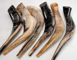 Trompeta Vikinga de Cuerno de Toro con Detalles en Latón, Hecha a Mano, Estilo Animal, Impermeable, Cuerno Medieval para Festivales y Llamadas de Batalla - Product Image 6