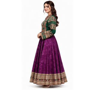 Robe Kurta Traditionnelle en Soie Violette avec Broderie Dorée pour Femme, Tenue Ethnique de Mariage, Longueur au Sol, Style Indien, Pakistanais et Afghane - Product Image 3