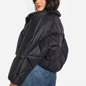 Vestes matelassées d'hiver personnalisées coupe-vent pour femme, chaudes, surdimensionnées, courtes, en duvet, avec fermeture éclair - Product Image 3