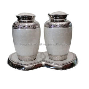 Urnas de cremación de compañero de latón de alta calidad con diseño de revestimiento y urnas de cremación de compañero funerario de metal con acabado dorado - Product Image 6