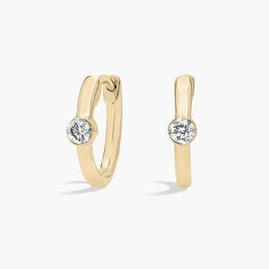Boucles d'oreilles créoles minimalistes solitaires en or 10K avec diamant de laboratoire serti clos, 0,20 carat au total, certifié IGI D VVS2, tendance pour mariage - Product Image 3