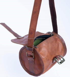 Petit sac polochon fait main en cuir de chèvre Vintage pleine fleur sac polochon de voyage en cuir véritable de créateur sacs de week-end pour unisexe - Product Image 5