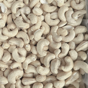 Proveedor Confiable de Vietnam, Nueces de Anacardo Tostadas, Anacardos Enteros Orgánicos de Vietnam W320 Santigo Ltd, Exportados a Asia, UE, Medio Oriente - Product Image 1