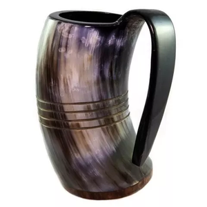 Jarra Nórdica Tallada a Mano con Diseño de Cuerno de Toro Vikingo, Recipiente Pulido para Cerveza, Cerveza Artesanal, Vino, Licores y Agua, Inspirado en los Vikingos - Product Image 1