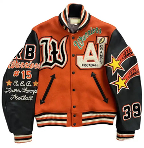 Chaqueta Varsity Warriors de Askim Impex para Hombre, Naranja y Negra con Mangas de Cuero, Parche Bordado, Trajes Deportivos para Hombre, Campeones de Fútbol - Product Image 1