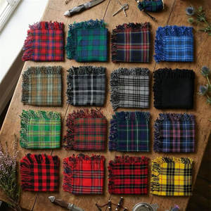 Cálido chal escocés de tartán antiguo del clan Macdonald, cómodo para bodas y eventos - Product Image 4