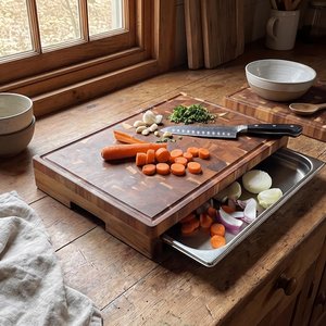 Planche à découper en bois d'acacia avec plateau, bloc de boucher en bois massif, planche de préparation de cuisine avec récupérateur de restes coulissant, planche à découper en bois - Product Image 3