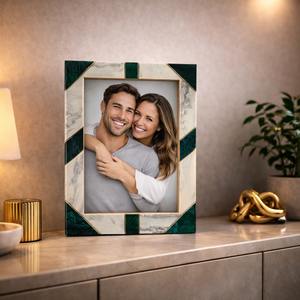 Cadre photo en résine gravé personnalisé pour les fournisseurs de cadeaux promotionnels d'entreprise, d'anniversaire ou de célébration - Product Image 4