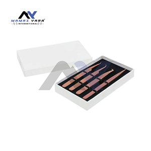 Juego de 4 Pinzas Profesionales para Extensión de Pestañas, con Punta de Fibra Premium, Acero Japonés, Agarre de Diamante, en Elegante Color Rosa - Product Image 5