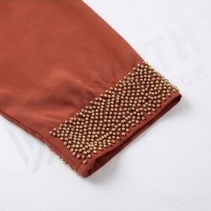 ชุดกิโมโนแบบ OEM ปี 2025 เสื้อคลุมอาบายะ ผ้าโพลีเอสเตอร์เนื้อนุ่ม ยืดหยุ่นสูง หนาขึ้น สำหรับผู้หญิงมุสลิม คอวี แขนยาว เหมาะสำหรับงานปาร์ตี้ รอมฎอน งานแต่งงาน - Product Image 5