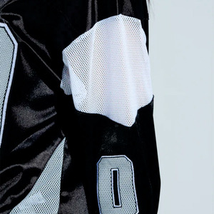 Maillot de football américain noir unisexe surdimensionné à manches longues et col en V, style streetwear, avec broderie personnalisée du numéro - Product Image 6