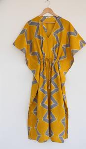 ชุดเดรสคาฟทันผ้าฝ้ายย้อมสีแบบโบโฮสั่งทำพิเศษ คอวี แต่งเชือกผูกตัดกันสี ซักได้ ระบายอากาศดี เหมาะสำหรับลูกค้าบูติก - Product Image 3