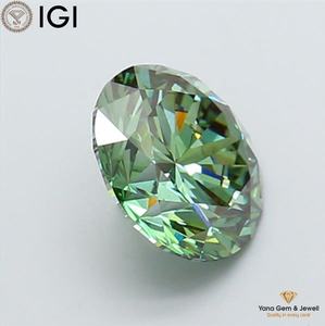 Diamante Cultivado en Laboratorio CVD de 3.01 Quilates, Color Verde Intenso, Claridad VS1, con Certificado IGI, Forma Redonda de 9.19 mm para Alta Joyería - Product Image 3