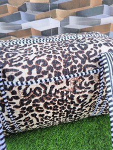 Sac de voyage matelassé en coton fait main avec fermeture éclair, grand sac de week-end tendance - Product Image 2