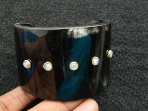 Bracelets manchette en corne de vache, motif animal moderne, bracelets chrétiens unisexes, bijoux couleur naturelle - Product Image 3