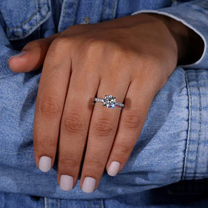 Anillo de compromiso de oro sólido blanco de 10K, Diamante cultivado en laboratorio de corte redondo con juego de pavé, anillo de promesa de boda de moda para mujer, Halo Doble - Product Image 2