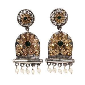 Pendientes Colgantes Bohemios de Latón con Baño de Plata Antigua, Diseño Floral, con Engaste de Bisel, Piedra Verde y Perlas de Imitación, Regalo de Boda para Mujer - Product Image 1