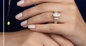 Anillo de Diamante Cultivado en Laboratorio con Corte Marquesa de Alta Calidad, con Piedras Laterales Baguette, Oro de 14K, Exportador de Joyería - Product Image 3