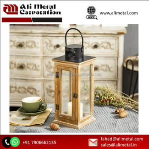Linterna de madera de cuento de hadas parpadeante con fantasía hecha a mano para el jardín del hogar y la decoración y personalización de la boda - Product Image 4