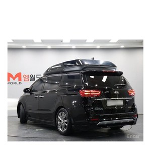 Kia Carnival 2018, Limusina de 7 Plazas, Cámara Trasera, Asientos de Cuero, Caja de Cambios Automática, Combustible Diésel, Estándar de Emisiones Euro V - Product Image 4