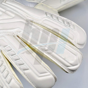 ถุงมือผู้รักษาประตูกันลื่น ขายดี สำหรับกีฬา วัสดุทนทาน คุณภาพดี - Product Image 5