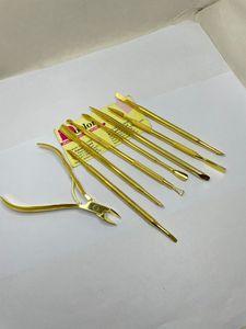 Empujadores de Cutículas de Acero Sostenible con Baño de Oro Brillante, Empujadores de Uñas con Logotipo Personalizado, Cortaúñas y Alicates para Cutículas Encarnadas - Product Image 3
