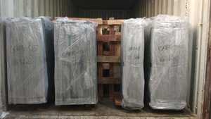 Acabado pulido de losas de granito negro Galaxy de alta calidad disponible en tamaños Gangsaw para un corte fácil - Product Image 5