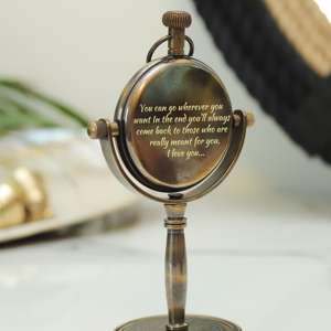 Reloj de Escritorio Vintage de Latón con Frase de Amor Grabada, Base Giratoria Hecha a Mano, Reloj Analógico Marino Retro para Decoración del Hogar u Oficina - Product Image 5