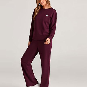 Ensemble de survêtement pour femme de style moderne, tissu doux, tenue assortie pour un look décontracté, confort quotidien, vêtements de maison - Product Image 5