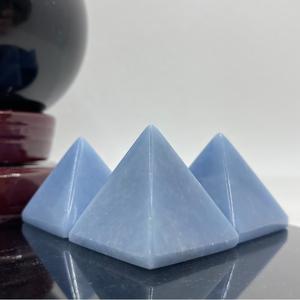 Pyramide de cristal d'angélite naturelle de luxe, polie à la main, pierre précieuse bleue, méditation, Reiki, chakra, guérison énergétique, spirituel, Feng Shui - Product Image 5