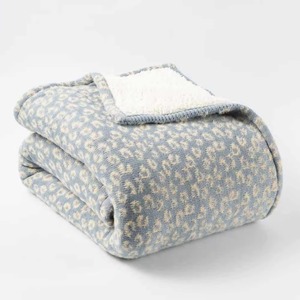 Toalla de Playa de Microfibra de Secado Rápido con Estampado Digital, Resistente a la Arena, con Bolsa de Malla, Protección Solar - Product Image 1