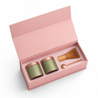 Scatola Regalo Rigida Rosa Personalizzata per Tè Matcha con Inserto in Velluto, Due Barattoli, Set con Frusta e Cucchiaio in Bambù