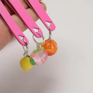 Pinzas para Pestañas de Acero Inoxidable Rosa con Dijes de Frutas, Punta de Precisión para Extensión de Pestañas - Product Image 2