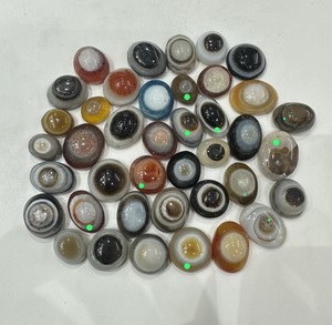 Vente en gros de pierres précieuses d'agate naturelle de forme ovale pour la méditation et la fabrication de bijoux, pierres précieuses en vrac - Product Image 1