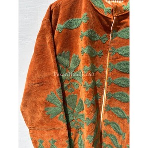 Veste en velours marron brodée Suzani, faite à la main, veste d'hiver unisexe, manteau avec doublure en coton, manteau pour femme - Product Image 4