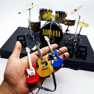 Guitarra y Batería en Miniatura de la Famosa Banda Nirvana |   Caja Exclusiva Gratuita para Figuras de Acción - Product Image 4