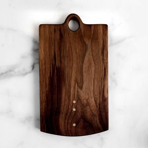 Tabla de cortar queso de madera maciza de sheesham extra gruesa, diseñada para tareas de corte intensivas en la cocina, superficie pulida y lisa. - Product Image 1