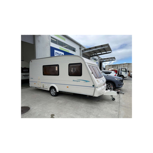 Caravane en aluminium avec lit, salle de bain, cuisine et rangements, modèle 555-4 pour 4 à 6 personnes - Product Image 4