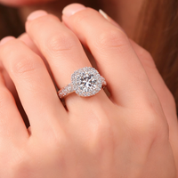 Nouvelle bague de fiançailles de luxe haut de gamme en argent sterling plaqué or, ornée de diamants synthétiques cultivés en laboratoire, best-seller